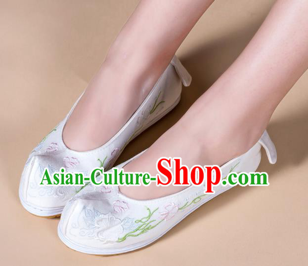 Chinese Ancient Princess Shoes Traditional Ming Dynasty Hanfu Shoes Handmade Embroidered White Bow Shoes Chinese Ancient Princess Shoes Traditional Ming Dynasty Hanfu Shoes Handmade Embroidered White Bow Shoes