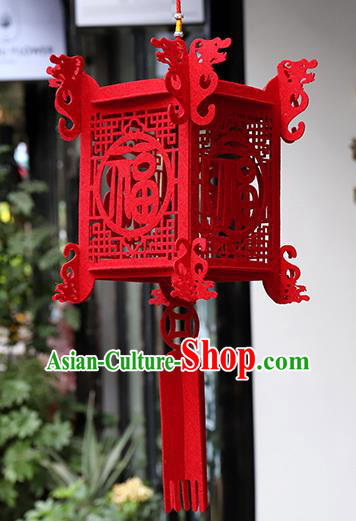 China Handmade Dragon Head Hanging Lamp Decoration New Year Red Lantern China Handmade Dragon Head Hanging Lamp Decoration New Year Red Lantern