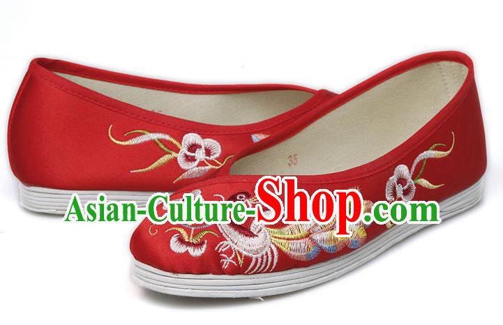 China Traditional Embroidered Phoenix Red Shoes National Wedding Bride Boots China Traditional Embroidered Phoenix Red Shoes National Wedding Bride Boots