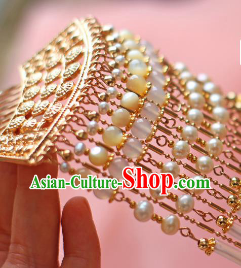 China Ancient Court Woman Golden Hairpin Traditional Tang Dynasty Empress Pearls Tassel Hair Comb China Ancient Court Woman Golden Hairpin Traditional Tang Dynasty Empress Pearls Tassel Hair Comb