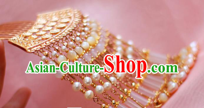 China Ancient Court Woman Golden Hairpin Traditional Tang Dynasty Empress Pearls Tassel Hair Comb China Ancient Court Woman Golden Hairpin Traditional Tang Dynasty Empress Pearls Tassel Hair Comb
