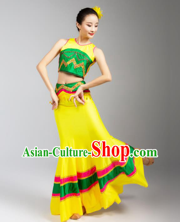 China Yunnan Ethnic Peacock Dance Yellow Dress Outfits Traditional Dai Nationality Woman Clothing China Yunnan Ethnic Peacock Dance Yellow Dress Outfits Traditional Dai Nationality Woman Clothing