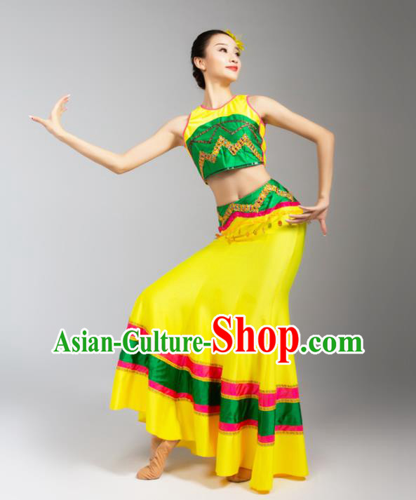 China Yunnan Ethnic Peacock Dance Yellow Dress Outfits Traditional Dai Nationality Woman Clothing China Yunnan Ethnic Peacock Dance Yellow Dress Outfits Traditional Dai Nationality Woman Clothing