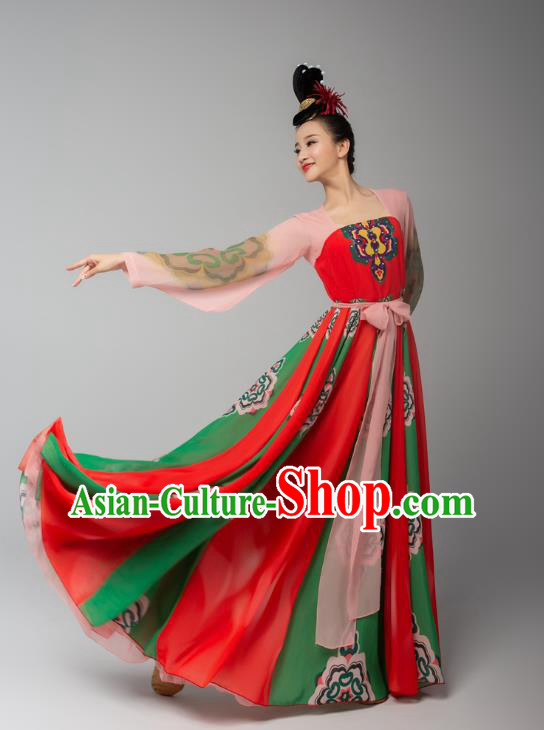 Chinese Court Dance Hanfu Dress Traditional Classical Dance Performance Costumes and Headdress Chinese Court Dance Hanfu Dress Traditional Classical Dance Performance Costumes and Headdress