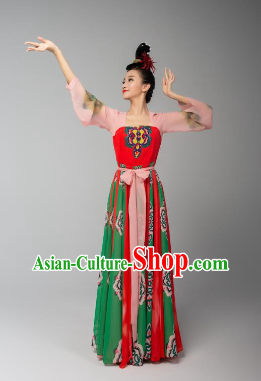 Chinese Court Dance Hanfu Dress Traditional Classical Dance Performance Costumes and Headdress Chinese Court Dance Hanfu Dress Traditional Classical Dance Performance Costumes and Headdress