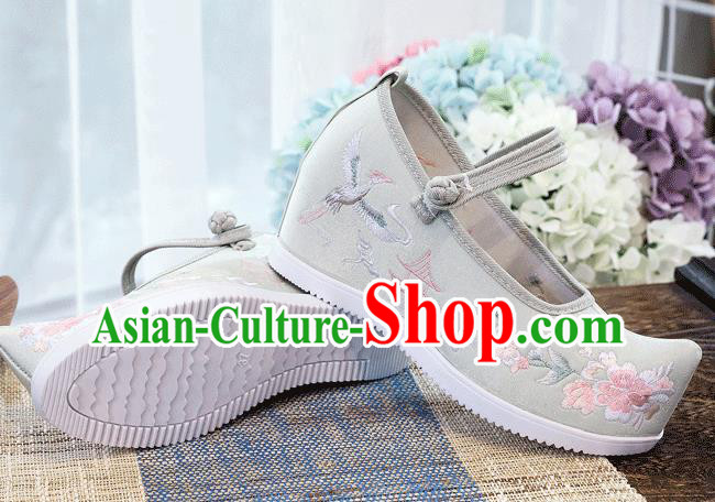 China National Light Green Cloth Shoes Traditional Wedge Shoes Embroidered Plum Blossom Shoes China National Light Green Cloth Shoes Traditional Wedge Shoes Embroidered Plum Blossom Shoes