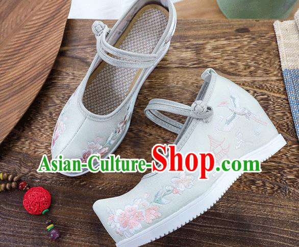 China National Light Green Cloth Shoes Traditional Wedge Shoes Embroidered Plum Blossom Shoes China National Light Green Cloth Shoes Traditional Wedge Shoes Embroidered Plum Blossom Shoes