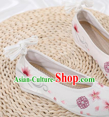China Embroidered Shoes Ancient Princess White Cloth Shoes Traditional Hanfu Bow Shoes China Embroidered Shoes Ancient Princess White Cloth Shoes Traditional Hanfu Bow Shoes