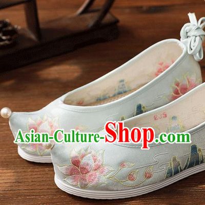 China Handmade Hanfu Bow Shoes Traditional National Woman Cloth Shoes Light Blue Embroidered Lotus Shoes