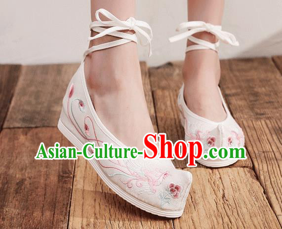 China Handmade White Bow Shoes Traditional Hanfu Shoes Embroidered Phoenix Shoes China Handmade White Bow Shoes Traditional Hanfu Shoes Embroidered Phoenix Shoes