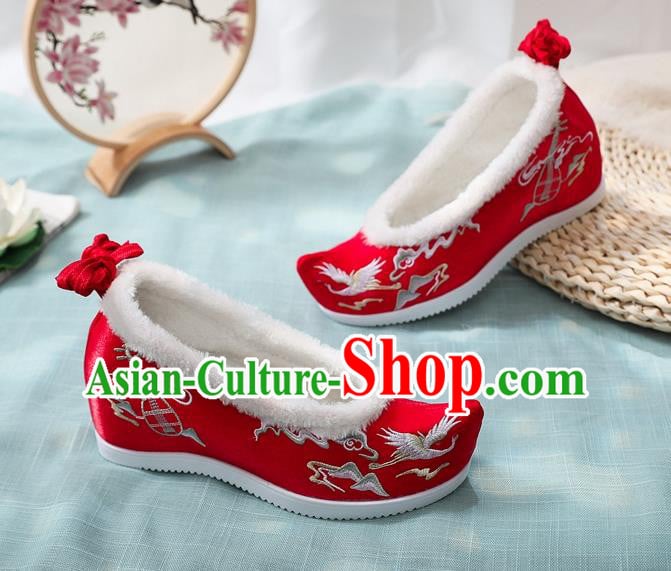 Chinese Embroidered Red Cloth Shoes Classical Dance Wedge Heel Shoes National Winter Wedding Shoes Chinese Embroidered Red Cloth Shoes Classical Dance Wedge Heel Shoes National Winter Wedding Shoes