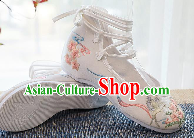 Chinese Traditional Classical Dance Shoes Embroidered Mangnolia White Shoes Hanfu Shoes Chinese Traditional Classical Dance Shoes Embroidered Mangnolia White Shoes Hanfu Shoes