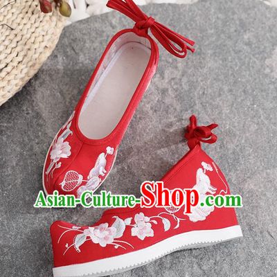 Chinese Embroidered Flowers Shoes National Woman Shoes Traditional Red Satin Wedge Heel Shoes