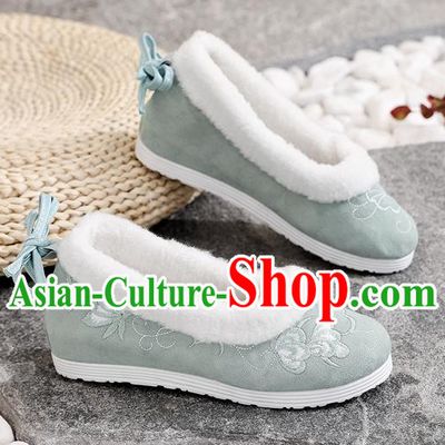Chinese Woman Embroidered Shoes National Winter Light Green Cloth Shoes Traditional Folk Dance Shoes