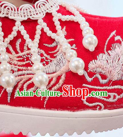 China Traditional Wedding Bride Shoes Handmade Pearls Tassel Wedge Shoes Red Embroidered Shoes China Traditional Wedding Bride Shoes Handmade Pearls Tassel Wedge Shoes Red Embroidered Shoes