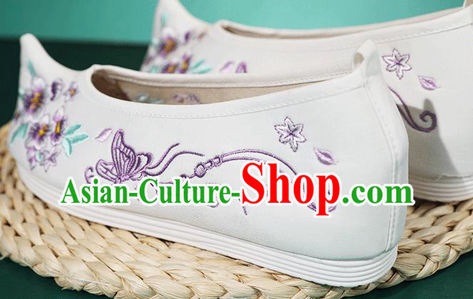 China Classical Embroidered Butterfly Flowers Shoes Traditional Ming Dynasty Hanfu Shoes Princess Shoes China Classical Embroidered Butterfly Flowers Shoes Traditional Ming Dynasty Hanfu Shoes Princess Shoes