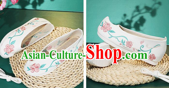 China Princess Shoes Classical Embroidered Peach Blossom Shoes Traditional Ming Dynasty Hanfu Shoes China Princess Shoes Classical Embroidered Peach Blossom Shoes Traditional Ming Dynasty Hanfu Shoes