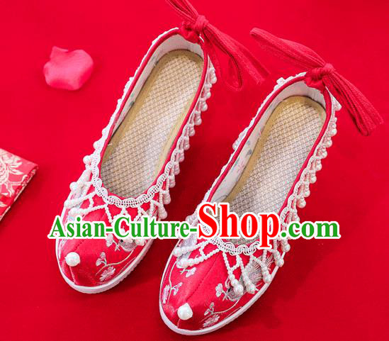 China Traditional Wedding Bride Shoes Handmade Pearls Tassel Wedge Shoes Red Embroidered Shoes China Traditional Wedding Bride Shoes Handmade Pearls Tassel Wedge Shoes Red Embroidered Shoes