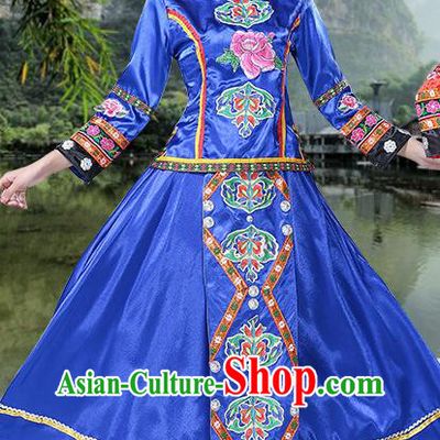 China Yunnan Tujia Minority Folk Dance Outfits Ethnic Performance Royalblue Dress Yi Nationality Clothing and Headdress