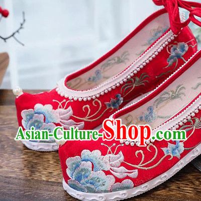China Traditional Wedding Shoes National Embroidered Peony Shoes Handmade Bride Red Cloth Shoes