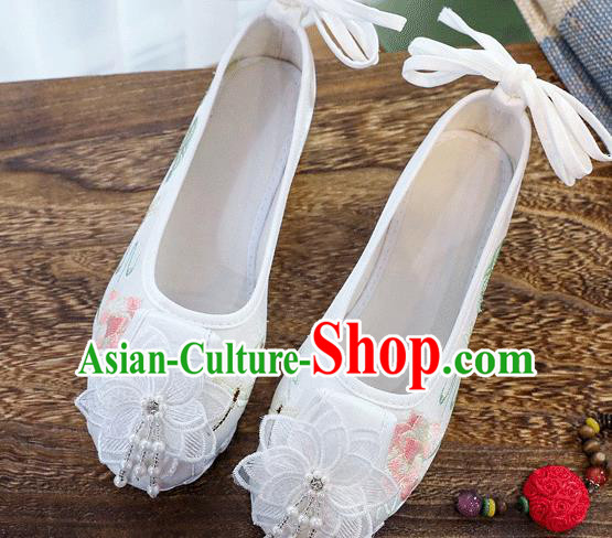 China Traditional Xiuhe Lace Flower Shoes Embroidered Lotus Shoes Handmade Folk Dance Shoes China Traditional Xiuhe Lace Flower Shoes Embroidered Lotus Shoes Handmade Folk Dance Shoes