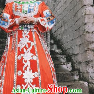 China Ethnic Wedding Dress Miao Nationality Bride Clothing Xiangxi Minority Stage Performance Costumes and Hair Jewelry