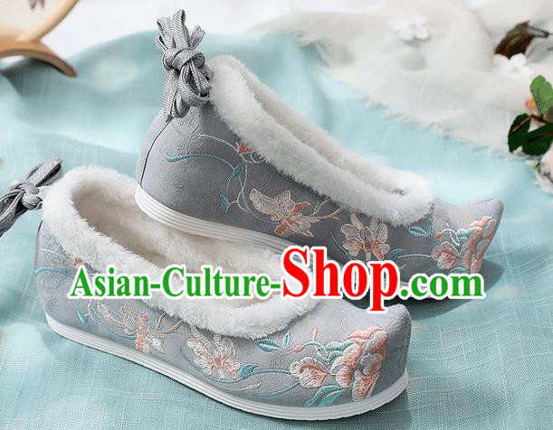 China Traditional Embroidered Shoes National Winter Cotton Shoes Handmade Grey Cloth Hanfu Shoes China Traditional Embroidered Shoes National Winter Cotton Shoes Handmade Grey Cloth Hanfu Shoes