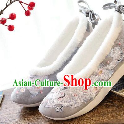 China Traditional Embroidered Nine Tail Fox Shoes Folk Dance Shoes National Woman Winter Grey Cloth Shoes