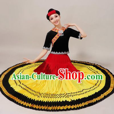 China Ethnic Performance Outfits Yi Minority Folk Dance Dress Guangxi Nationality Clothing and Headwear