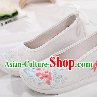 China Handmade Cloth Platform Shoes Traditional Embroidered Lotus White Shoes