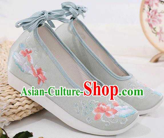 China Embroidered Light Green Cloth Shoes Traditional Shoes Folk Dance Platform Shoes China Embroidered Light Green Cloth Shoes Traditional Shoes Folk Dance Platform Shoes