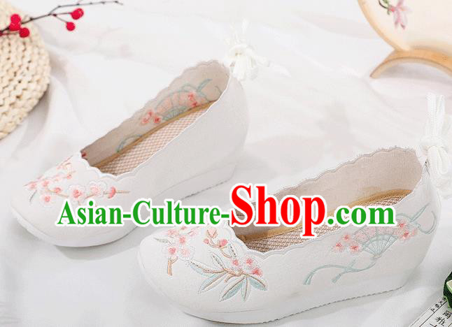 China Traditional Shoes Folk Dance Platform Shoes Embroidered Plum Fan White Cloth Shoes China Traditional Shoes Folk Dance Platform Shoes Embroidered Plum Fan White Cloth Shoes