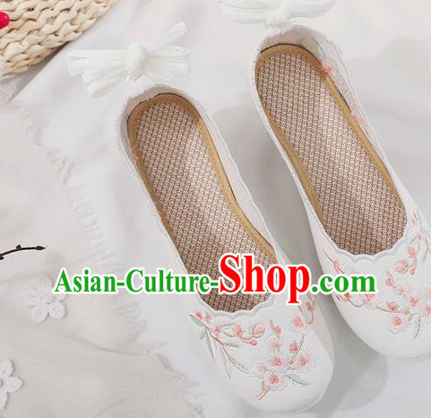 China Traditional Shoes Folk Dance Platform Shoes Embroidered Plum Fan White Cloth Shoes China Traditional Shoes Folk Dance Platform Shoes Embroidered Plum Fan White Cloth Shoes