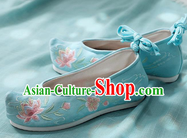 China Traditional Bow Shoes Folk Dance Blue Cloth Shoes Embroidered Peach Blossom Shoes China Traditional Bow Shoes Folk Dance Blue Cloth Shoes Embroidered Peach Blossom Shoes