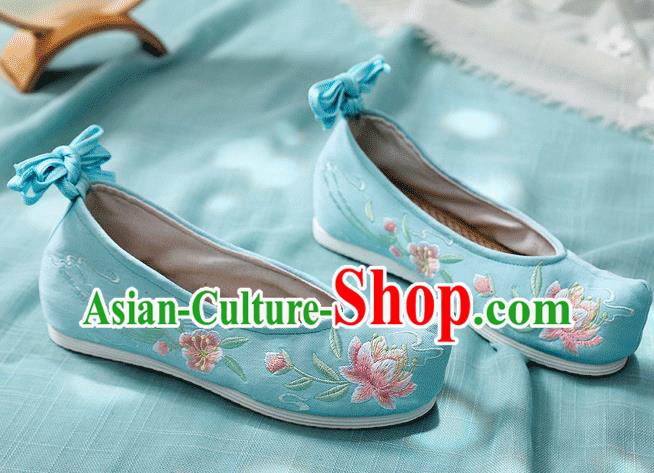 China Traditional Bow Shoes Folk Dance Blue Cloth Shoes Embroidered Peach Blossom Shoes China Traditional Bow Shoes Folk Dance Blue Cloth Shoes Embroidered Peach Blossom Shoes