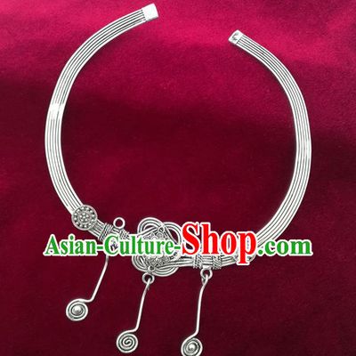 Chinese Handmade Silver Tassel Necklet Hmong Ethnic Stage Performance Jewelry Accessories