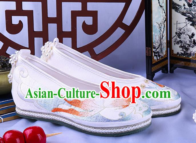China National Embroidery Goldfish Shoes Traditional Handmade White Cloth Shoes Classical Dance Shoes China National Embroidery Goldfish Shoes Traditional Handmade White Cloth Shoes Classical Dance Shoes