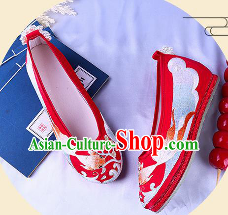 China Traditional Handmade Red Cloth Shoes Classical Wedding Shoes National Embroidery Goldfish Shoes China Traditional Handmade Red Cloth Shoes Classical Wedding Shoes National Embroidery Goldfish Shoes
