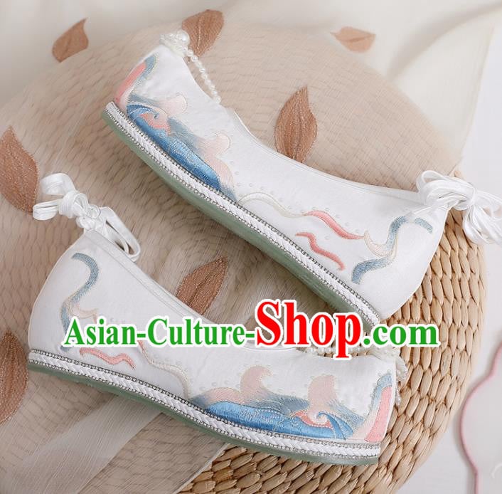 Chinese Ancient Princess Embroidered White Satin Shoes Traditional Ming Dynasty Pearls Shoes Hanfu Shoes Chinese Ancient Princess Embroidered White Satin Shoes Traditional Ming Dynasty Pearls Shoes Hanfu Shoes