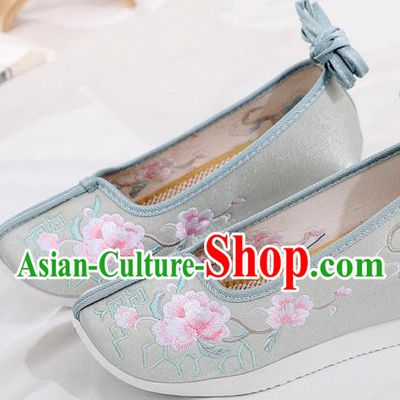 China Ancient Princess Shoes Handmade Light Green Cloth Shoes Traditional Embroidered Hanfu Shoes