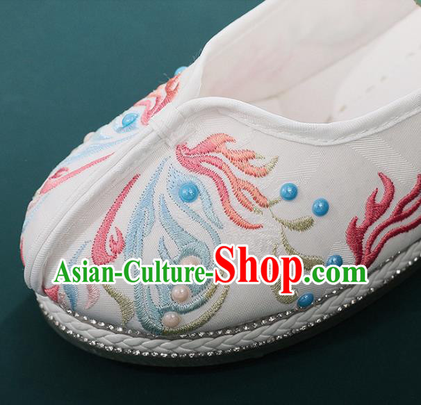 Chinese Traditional Ming Dynasty Young Lady Shoes White Cloth Embroidered Shoes Hanfu Shoes Chinese Traditional Ming Dynasty Young Lady Shoes White Cloth Embroidered Shoes Hanfu Shoes