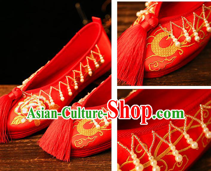 Chinese Pearls Tassel Shoes Classical Wedding Bride Shoes Traditional Xiuhe Embroidered Red Cloth Shoes Chinese Pearls Tassel Shoes Classical Wedding Bride Shoes Traditional Xiuhe Embroidered Red Cloth Shoes