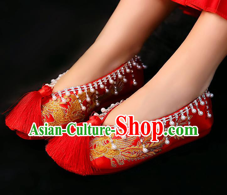 Chinese Pearls Tassel Shoes Classical Wedding Bride Shoes Traditional Xiuhe Embroidered Red Cloth Shoes Chinese Pearls Tassel Shoes Classical Wedding Bride Shoes Traditional Xiuhe Embroidered Red Cloth Shoes
