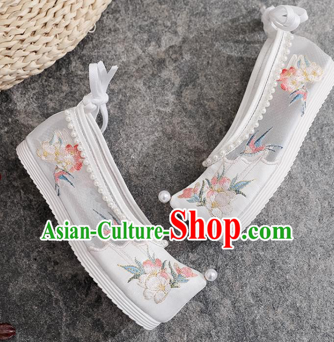 Chinese Classical Embroidered Shoes National Woman Summer Shoes Traditional Folk Dance White Cloth Shoes Chinese Classical Embroidered Shoes National Woman Summer Shoes Traditional Folk Dance White Cloth Shoes