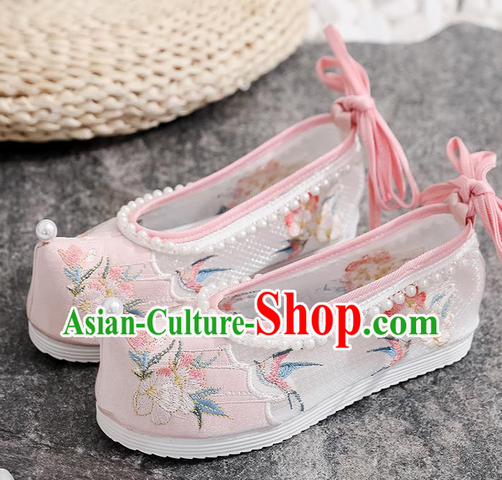 Chinese Traditional Folk Dance Pink Cloth Shoes Classical Embroidered Shoes National Woman Summer Shoes Chinese Traditional Folk Dance Pink Cloth Shoes Classical Embroidered Shoes National Woman Summer Shoes