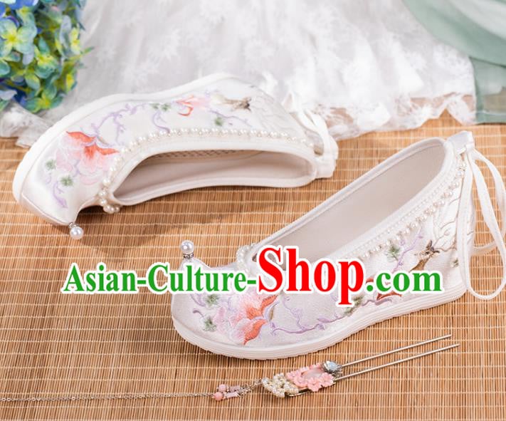 Chinese National Embroidered White Cloth Shoes Traditional Pearls Hanfu Shoes Classical Wedge Heel Shoes Chinese National Embroidered White Cloth Shoes Traditional Pearls Hanfu Shoes Classical Wedge Heel Shoes