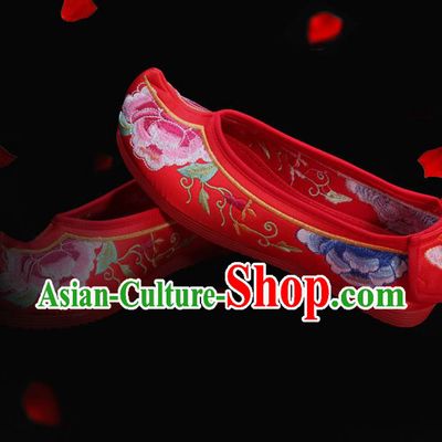 Chinese Traditional Wedding Bride Shoes National Red Cloth Shoes Classical Embroidered Peony Shoes