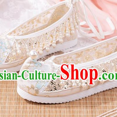 China Ancient Hanfu Shoes Handmade Beige Brocade Shoes Traditional Tang Dynasty Princess Pearls Tassel Shoes