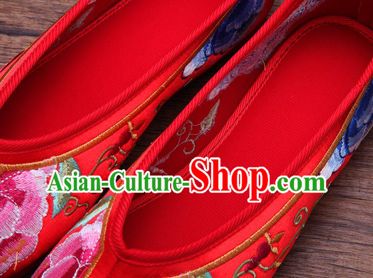Chinese Traditional Wedding Bride Shoes National Red Cloth Shoes Classical Embroidered Peony Shoes Chinese Traditional Wedding Bride Shoes National Red Cloth Shoes Classical Embroidered Peony Shoes