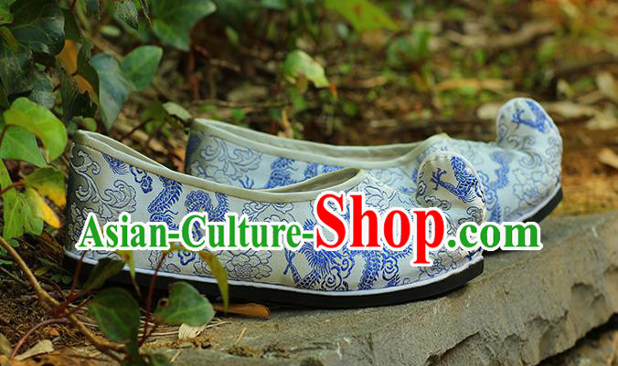 Chinese Traditional Ancient Empress Shoes Classical Dragons Pattern Shoes Handmade White Brocade Shoes Chinese Traditional Ancient Empress Shoes Classical Dragons Pattern Shoes Handmade White Brocade Shoes